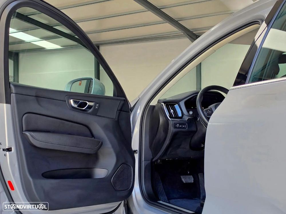 Volvo XC 60 2.0 T6 PHEV Inscription AWD - 19