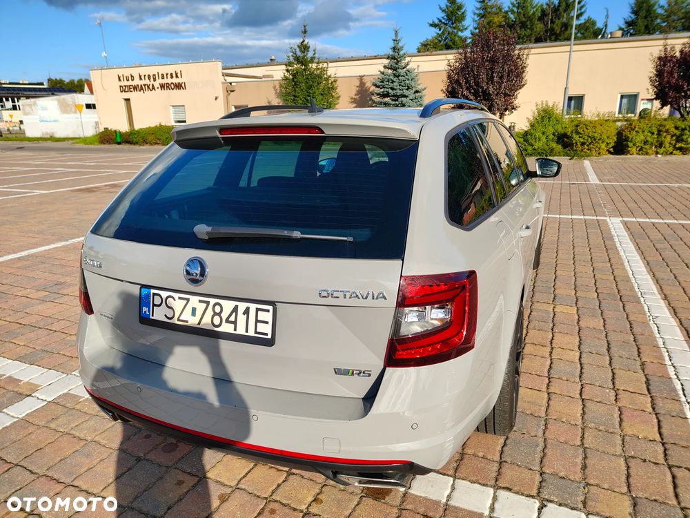 Skoda Octavia 2.0 TDI RS DSG - 4