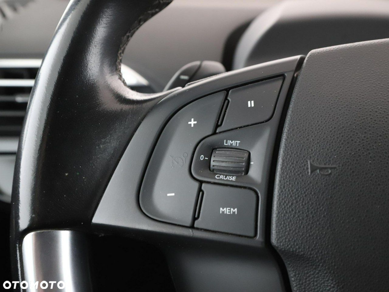 Citroën C4 Picasso 1.2 PureTech Shine S&S EAT6 - 32
