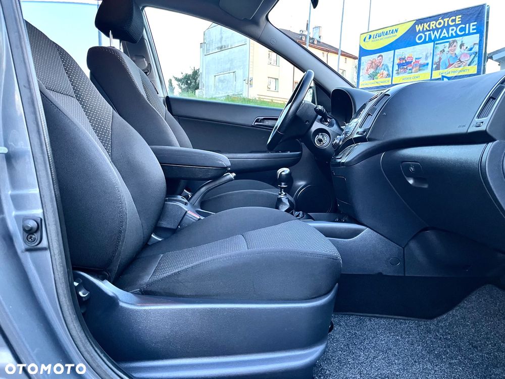 Hyundai i30 i30cw 1.4 Edition Plus - 9