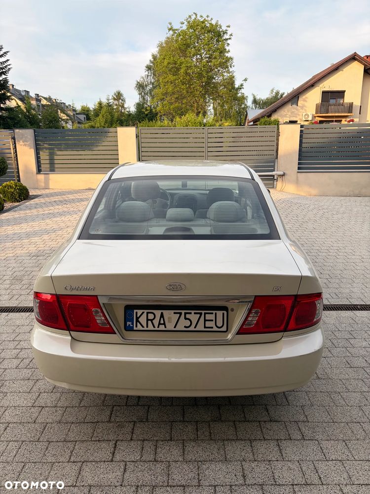 Kia Optima - 7