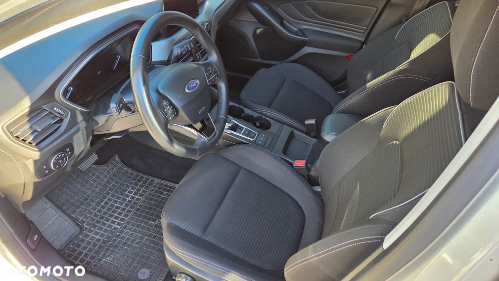Ford Focus Turnier 1.5 EcoBlue Start-Stopp-System TITANIUM STYLE - 14