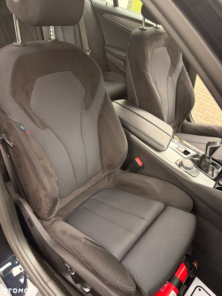 BMW Seria 5 520d M Sport - 8