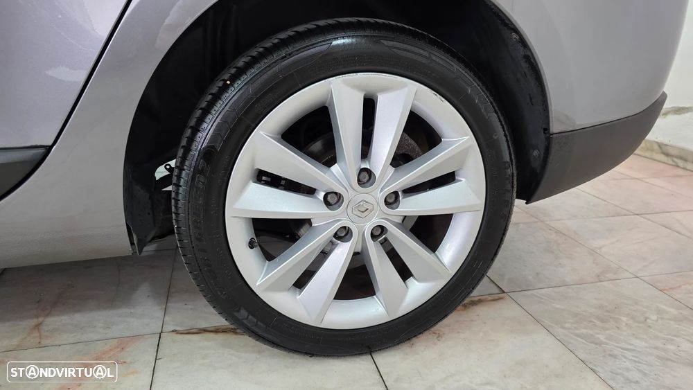 Renault Mégane Sport Tourer 1.4 TCE Dynamique S - 11