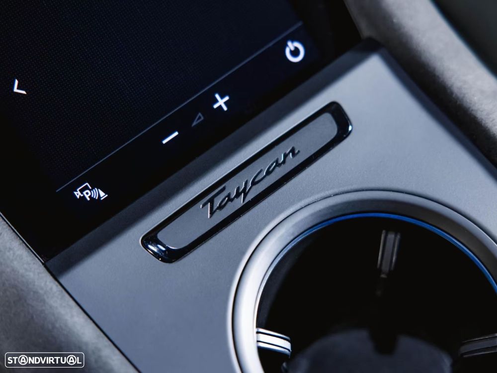 Porsche Taycan - 22