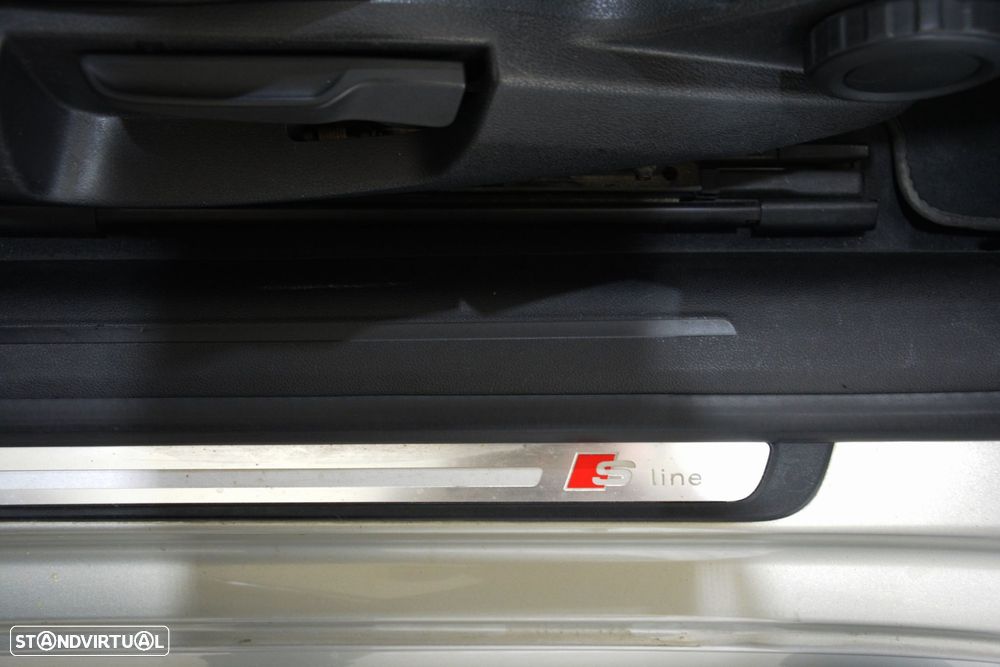 Audi A5 Cabrio 2.0 TDi S-line - 19