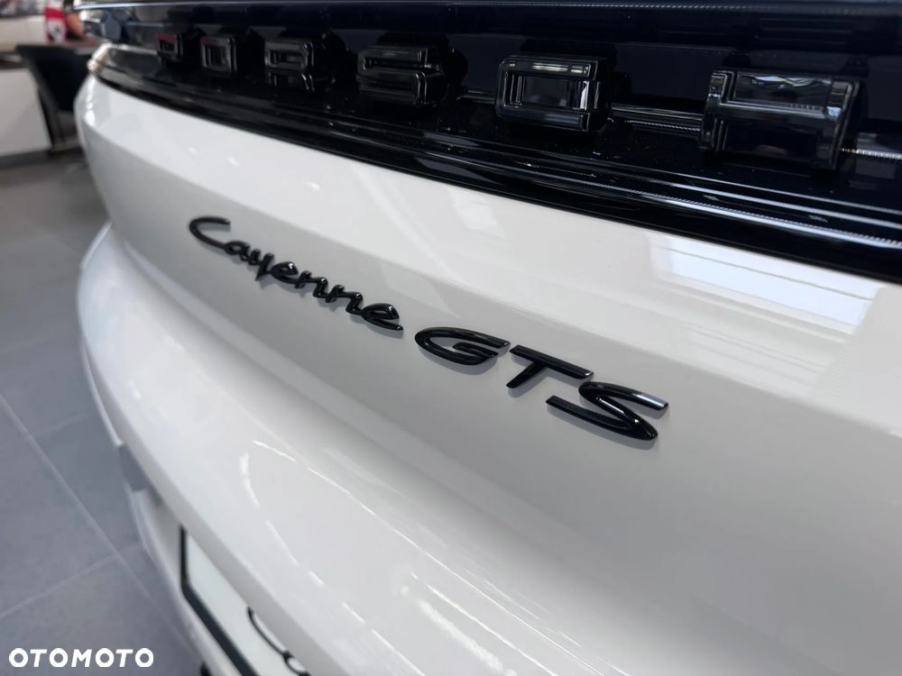 Porsche Cayenne - 22