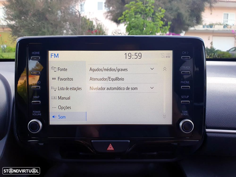Toyota Yaris Cross 1.5 HDF Comfort Plus - 29