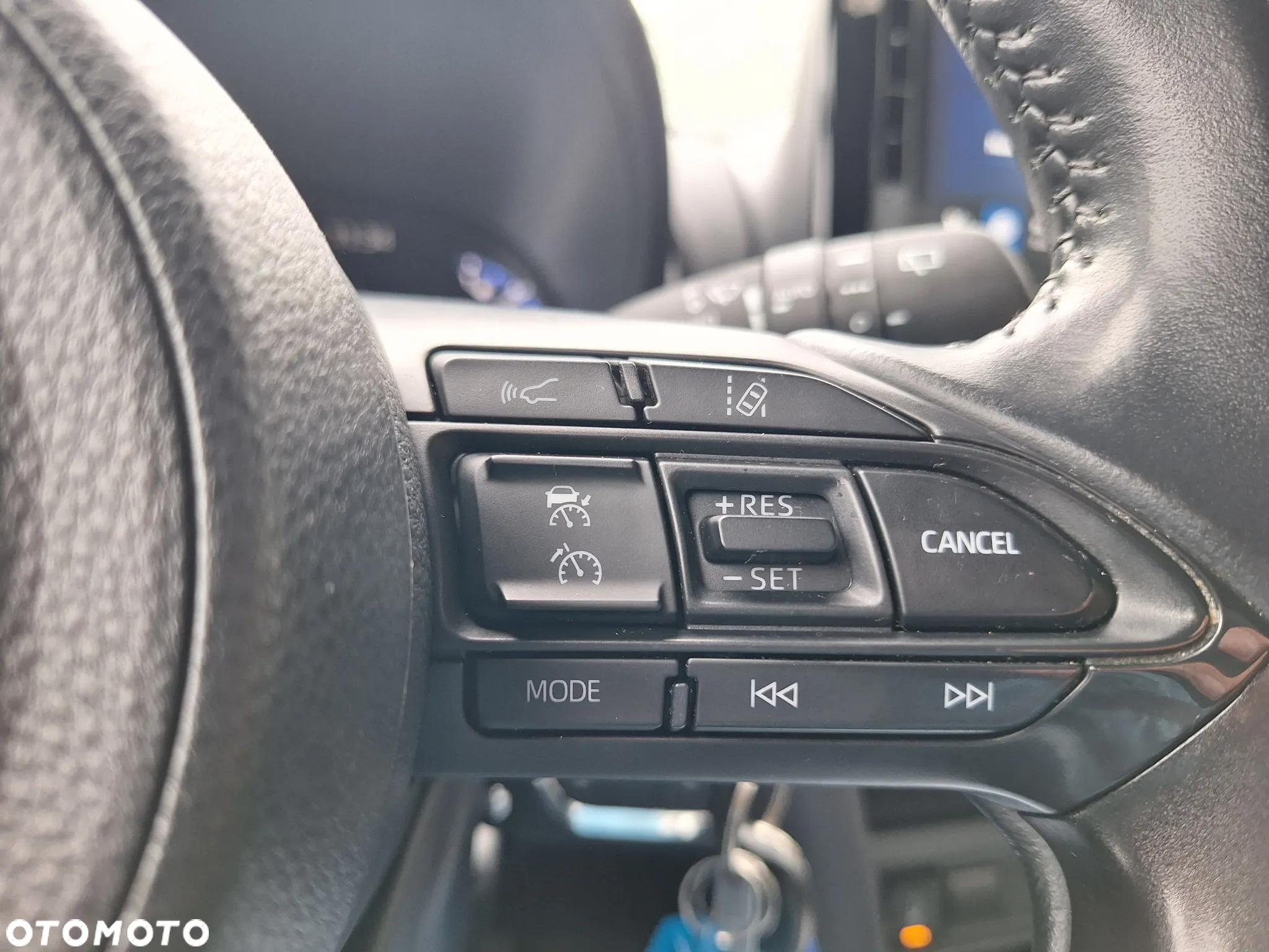 Toyota Yaris Cross Hybrid 1.5 Premiere Edition - 25