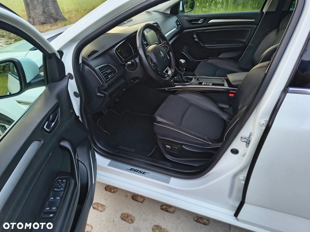 Renault Megane ENERGY dCi 130 BOSE EDITION - 31