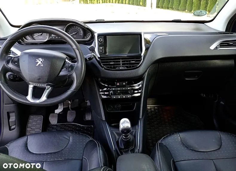 Peugeot 208 155 THP Allure - 14