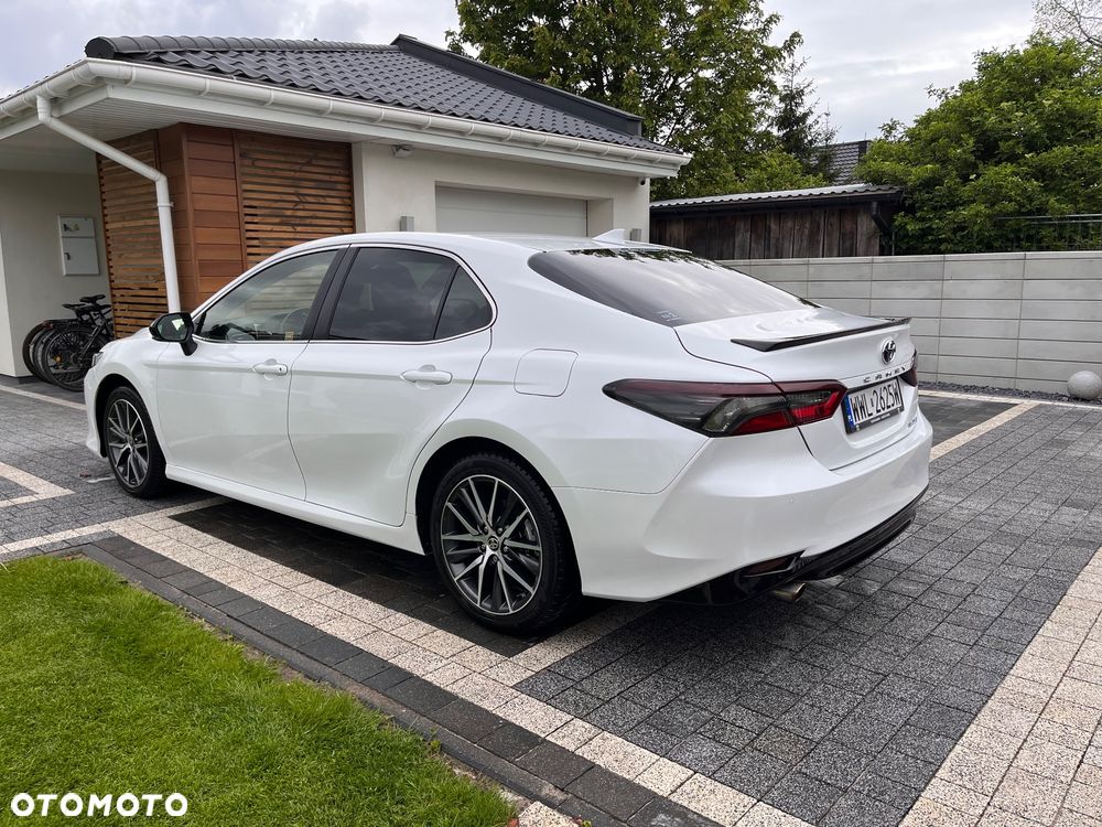 Toyota Camry 2.5 Hybrid Prestige CVT - 2