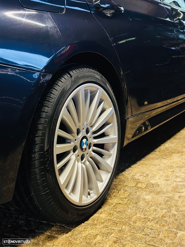 BMW 320 d Touring Auto Line Luxury - 7