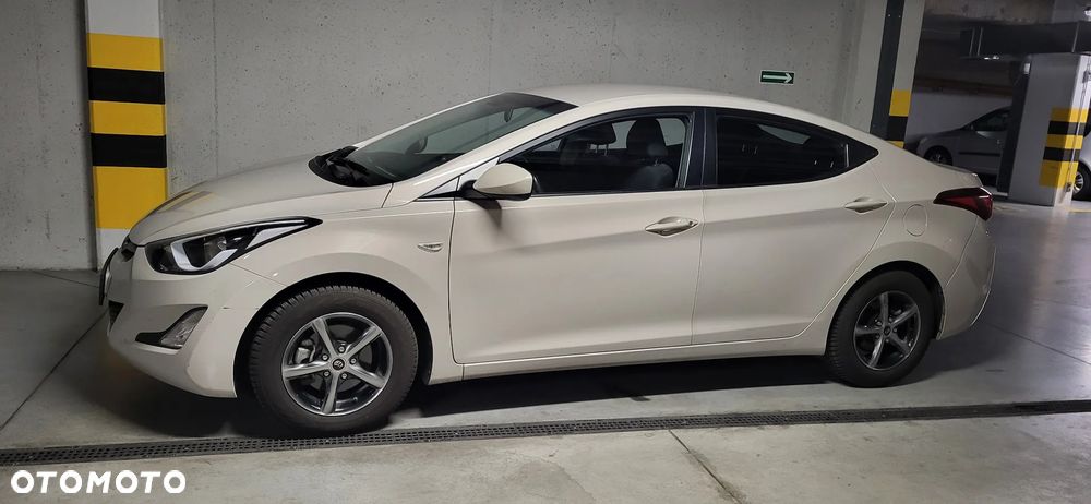 Hyundai Elantra 1.6 Classic + - 3