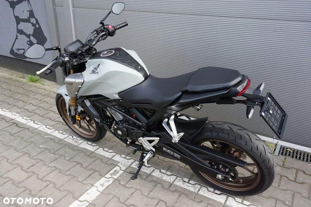 Honda CB - 10