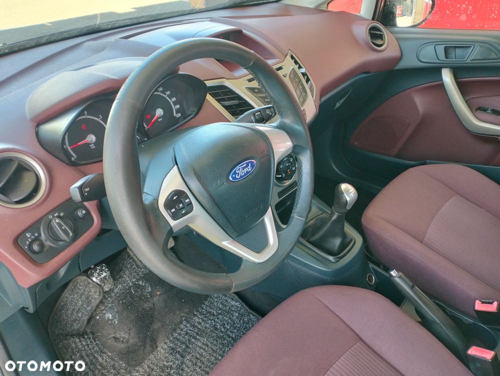 Ford Fiesta 1.25 Ambiente - 34
