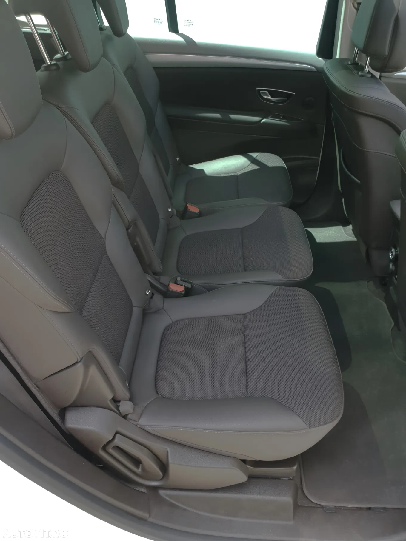 Renault Espace Energy dCi 160 EDC Intens - 8