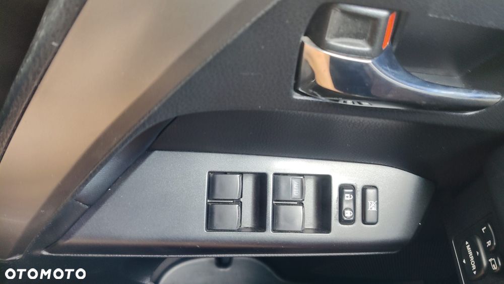Toyota RAV4 - 10