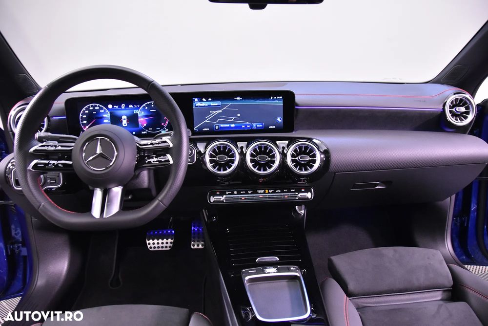 Mercedes-Benz CLA 220 4Matic 7G-DCT AMG Line - 10