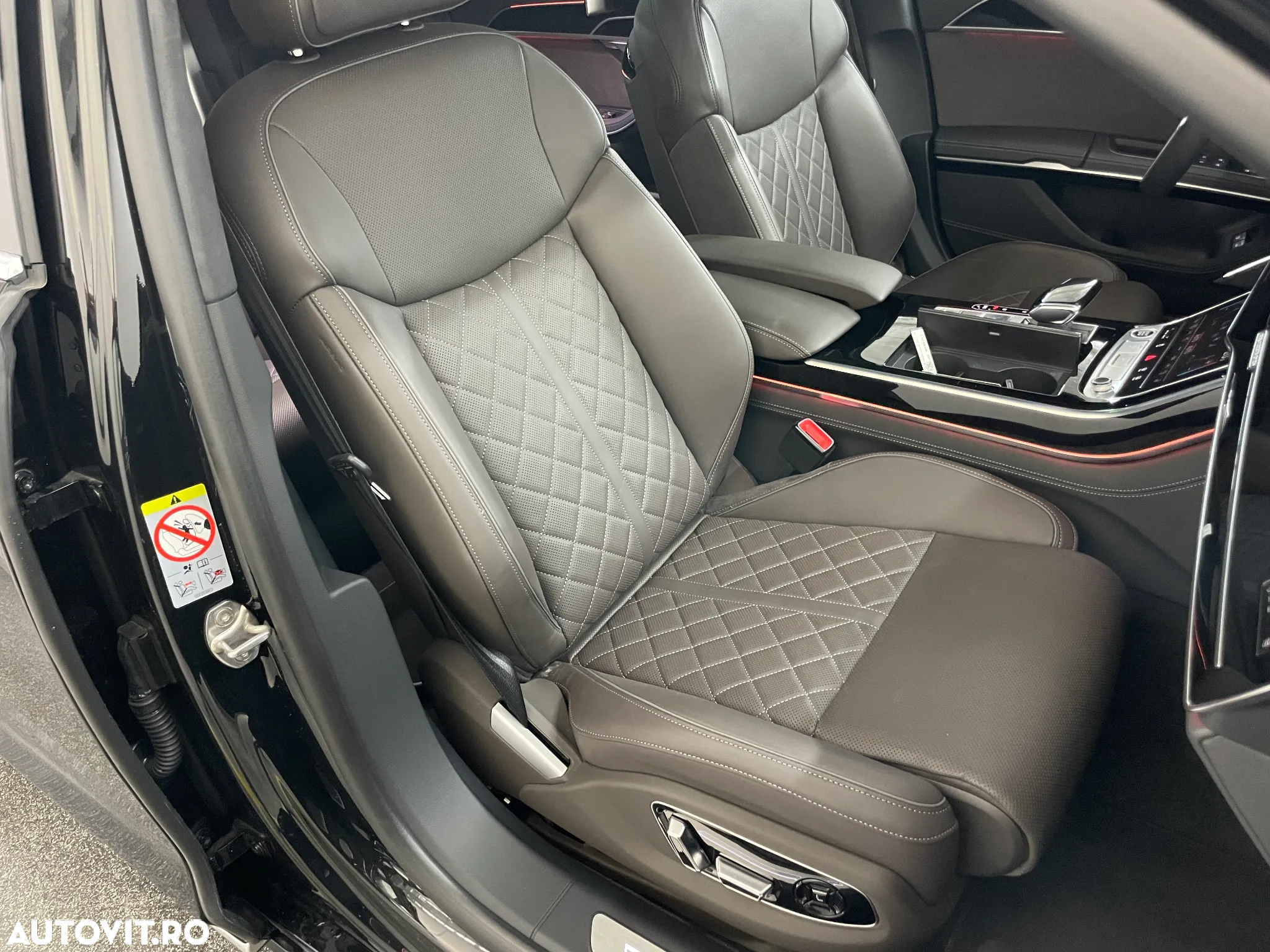 Audi A8 A8L 60 TFSI e quattro Tiptronic PHEV - 17