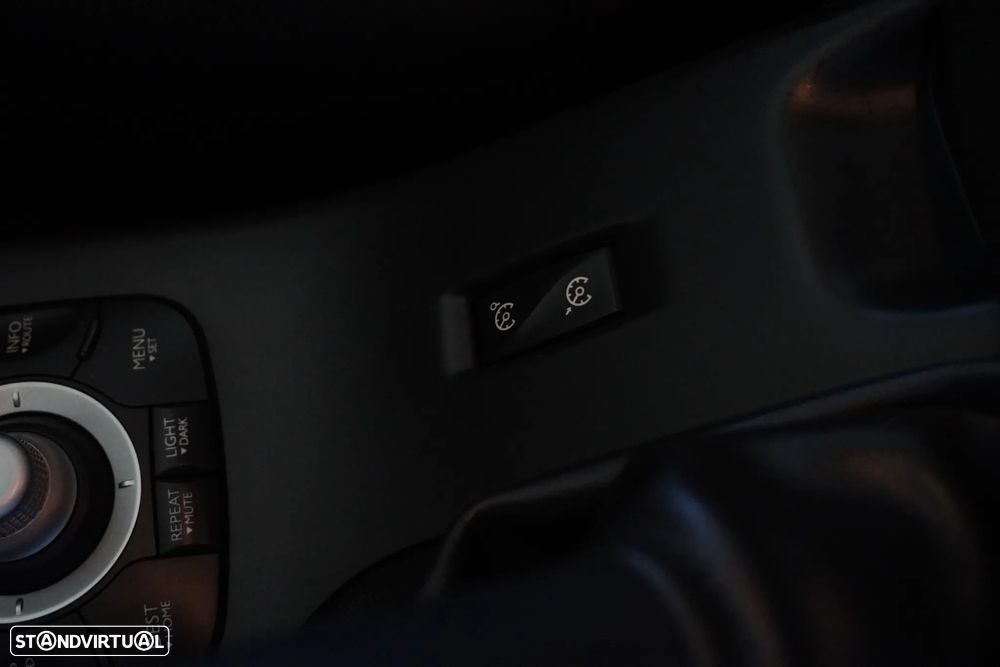 Renault Mégane Coupe Energy dCi 110 FAP Start & Stop Expression - 26