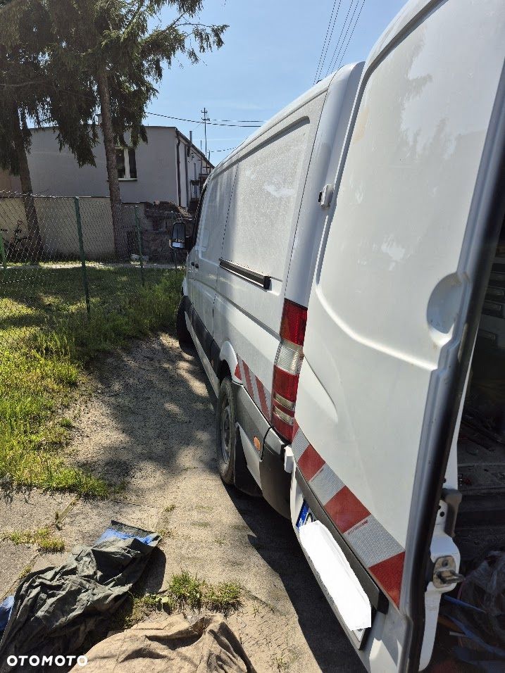 Mercedes-Benz Sprinter - 10