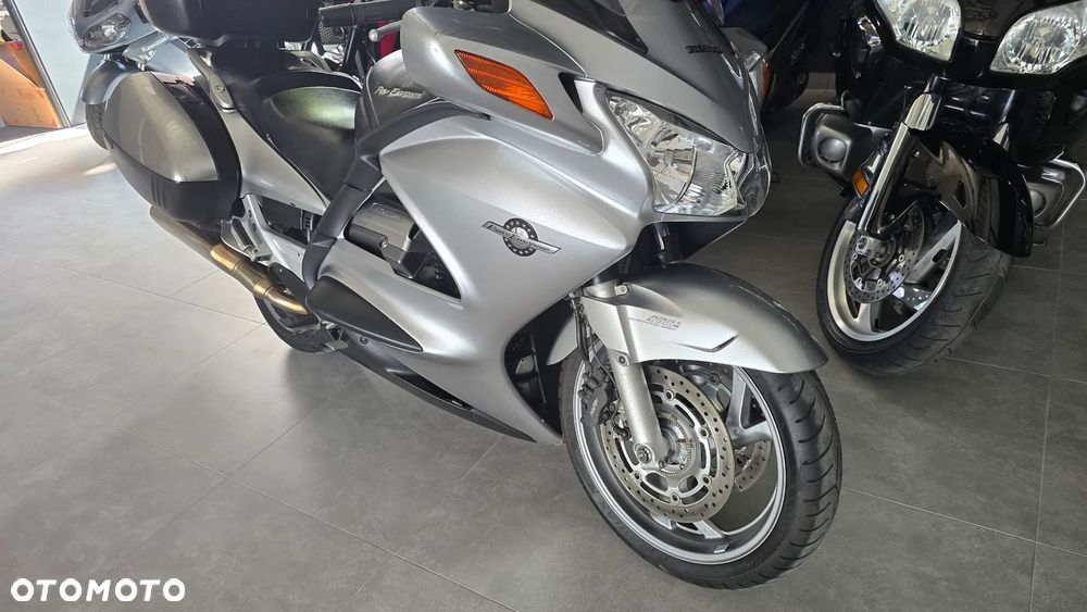 Honda ST - 32