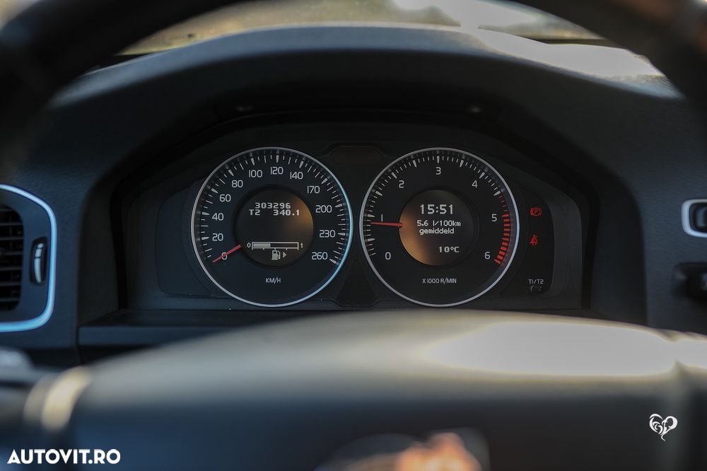 Volvo V60 D2 Start-Stop Kinetic - 5