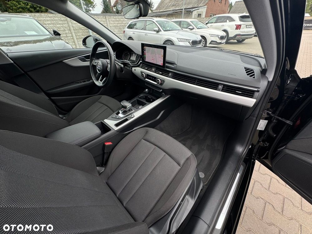 Audi A4 Limousine - 18