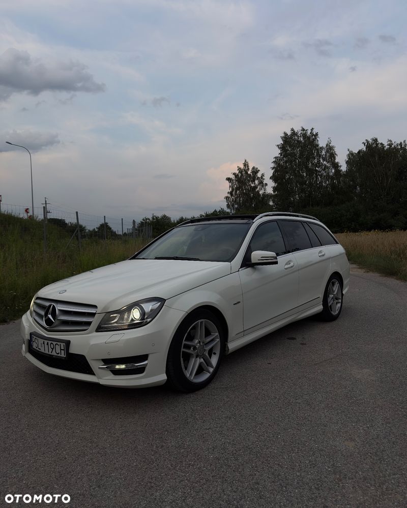 Mercedes-Benz Klasa C 220 CDI BlueEff 4-Matic Avantgarde - 3