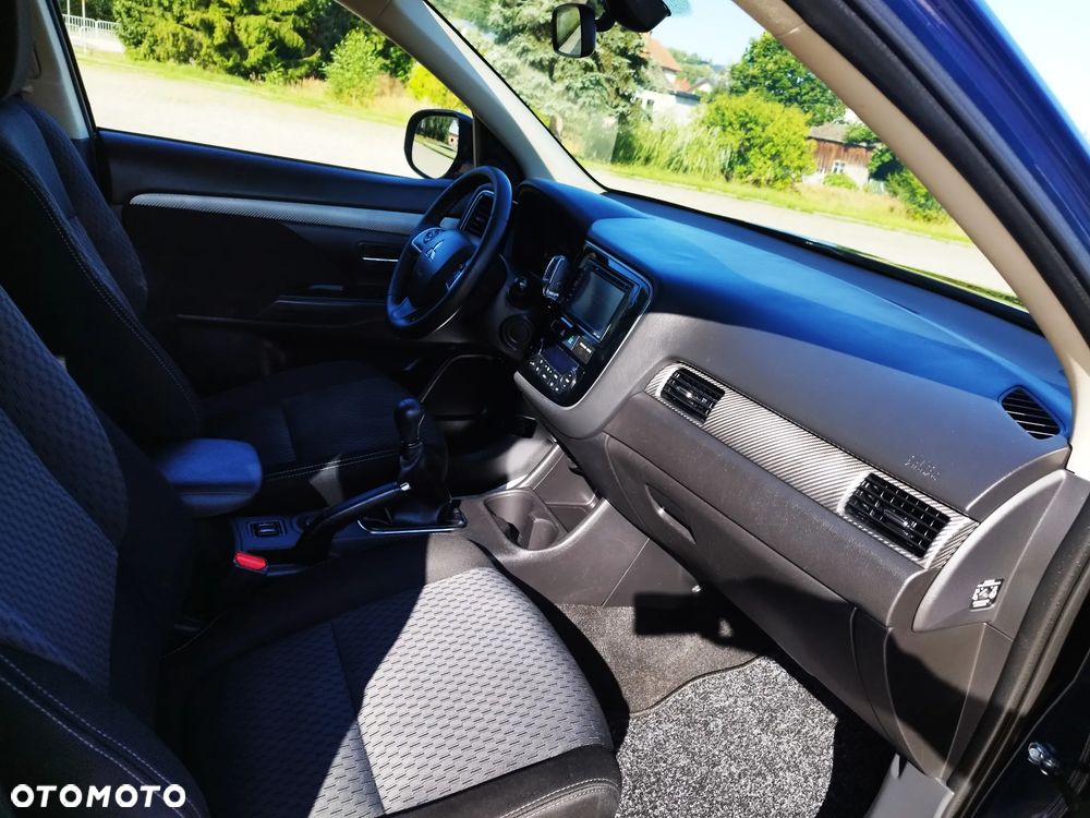 Mitsubishi Outlander 2.0 2WD Diamant Edition - 26