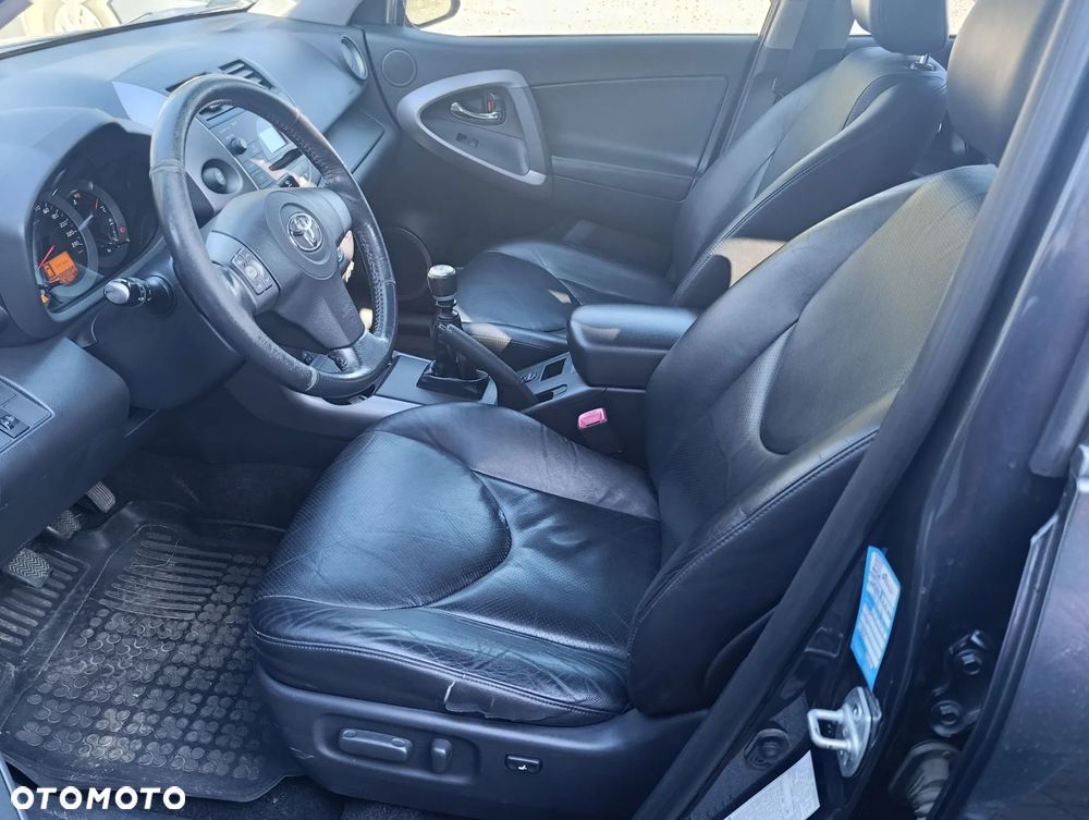 Toyota RAV4 2.2 D-CAT 4x4 Executive - 12