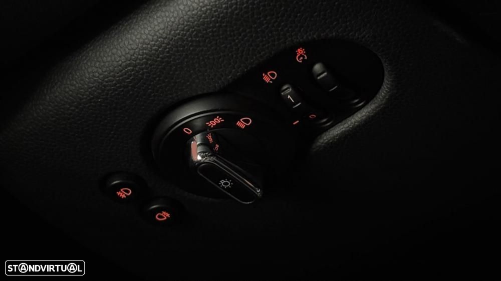 MINI 3 Portas One D - 15