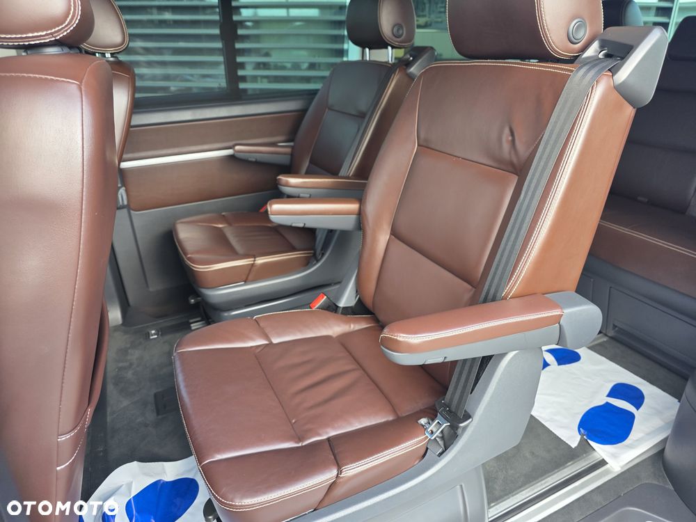 Volkswagen Multivan - 13