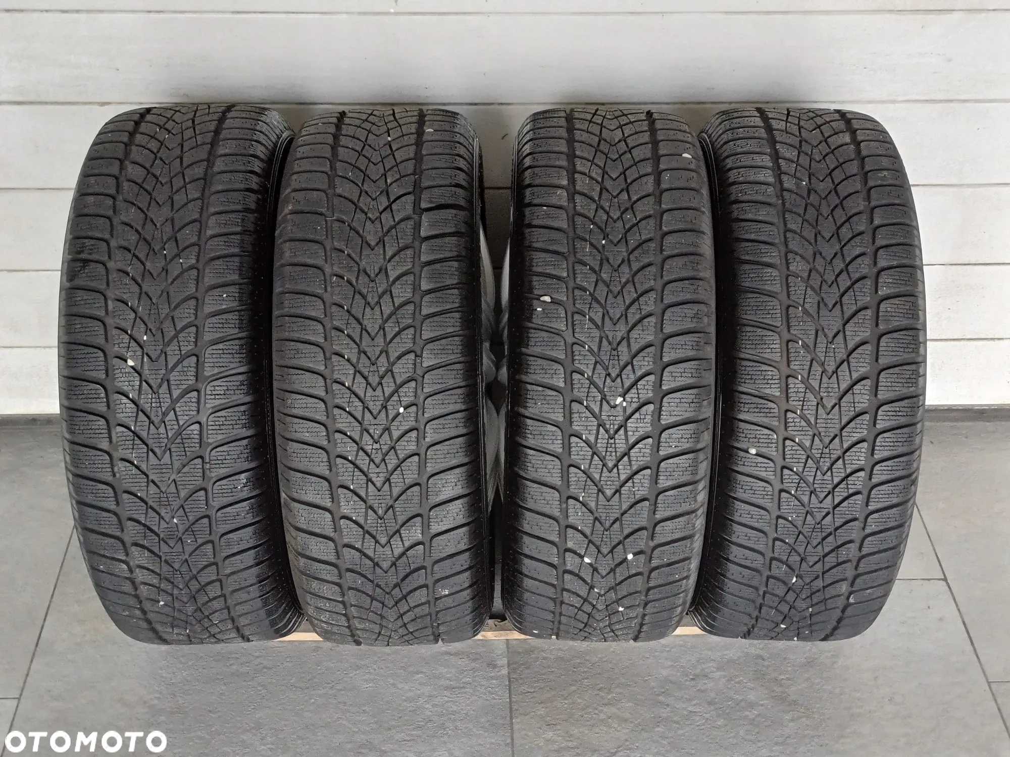 NR 623 Koła Zimowe Alufelgi AUDI A4 225/50/17 Dunlop ok. 6-7mmp ok. 6-7mm - 6