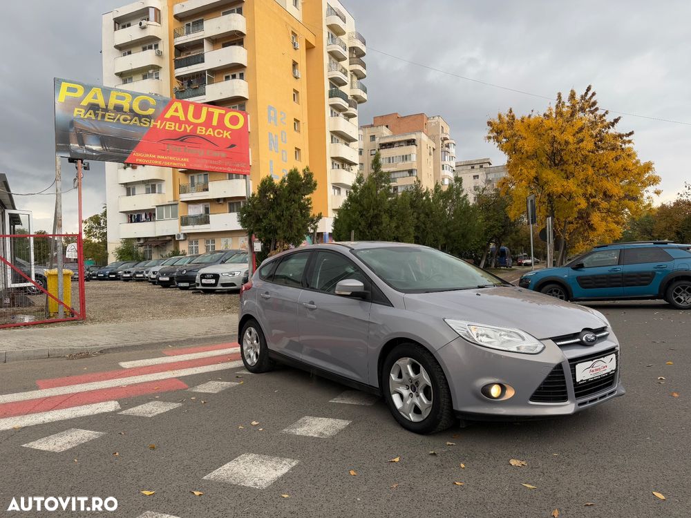 Ford Focus 1.6 TDCI DPF Ambiente - 3