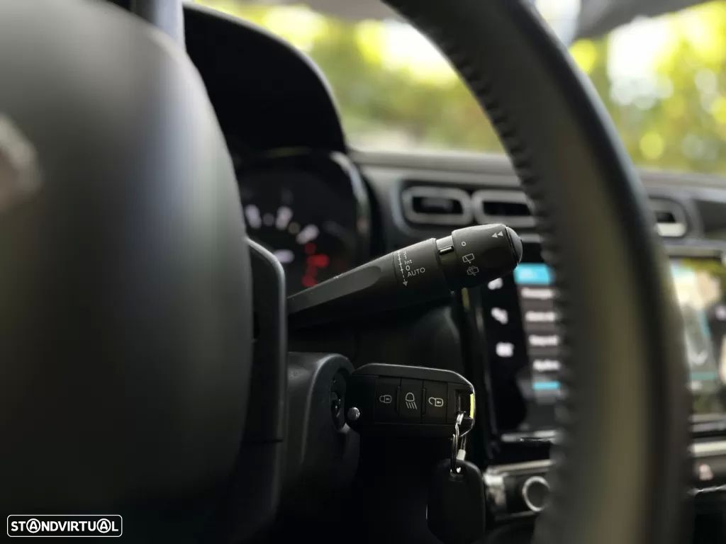Citroën C3 1.2 PureTech Shine - 32