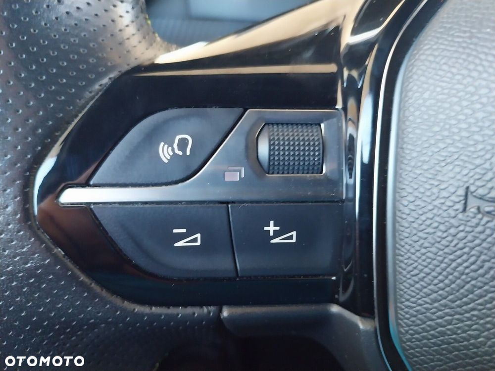 Peugeot 2008 1.2 PureTech GT Pack S&S - 13