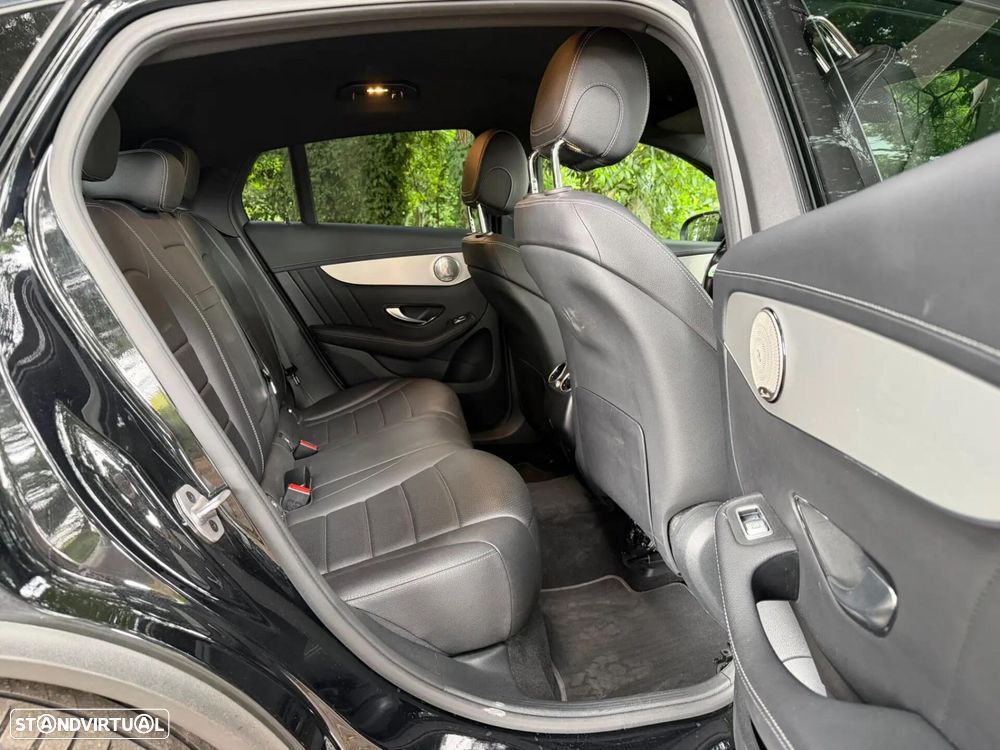 Mercedes-Benz GLC 300 de Coupé 4Matic - 32