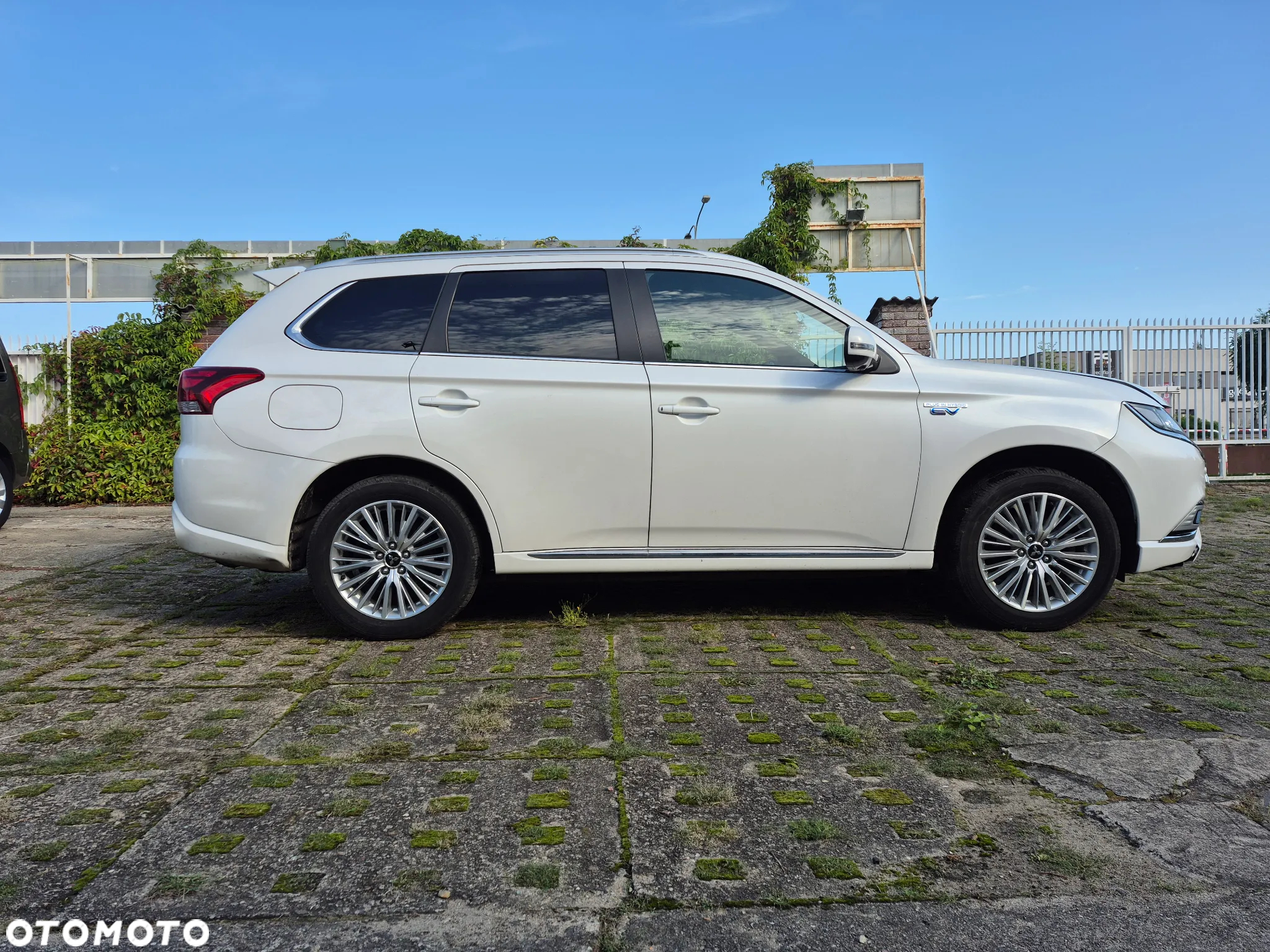 Mitsubishi Outlander 2.4 4WD Plug-In Hybrid Diamant - 6