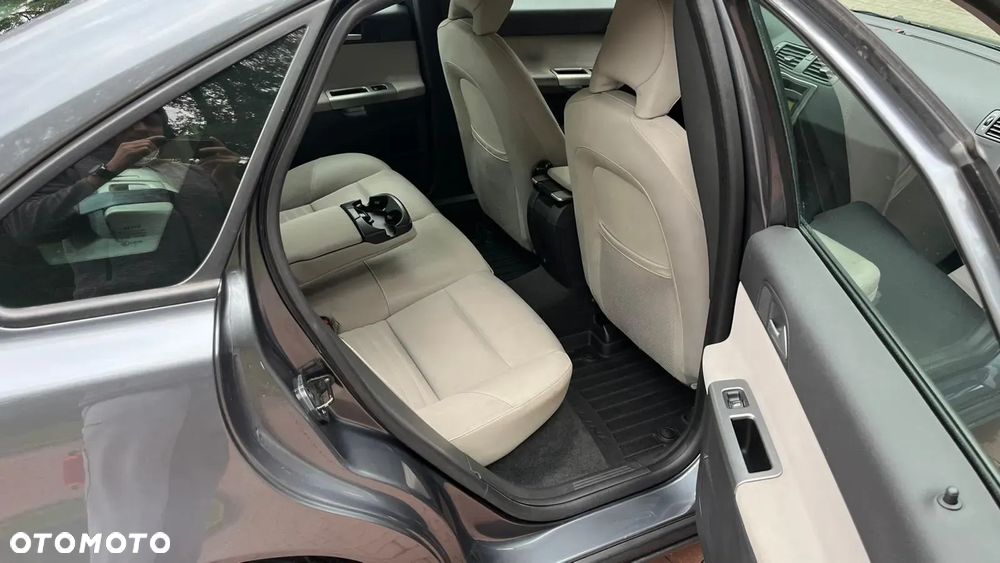 Volvo S40 2.0D Kinetic - 15