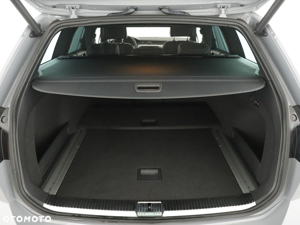 Volkswagen Passat 2.0 TSI 4Mot R-Line Edition DSG - 36