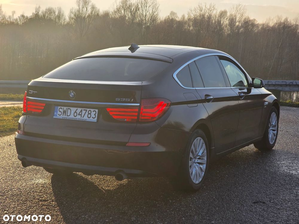 BMW 5GT - 6