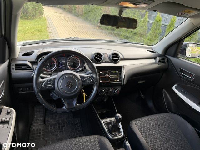 Suzuki Swift 1.2 Premium - 4