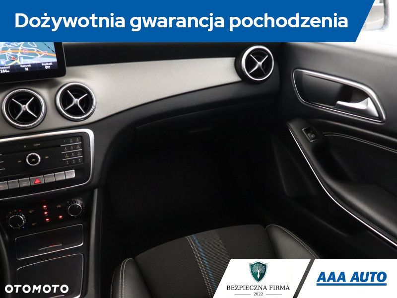Mercedes-Benz CLA - 10