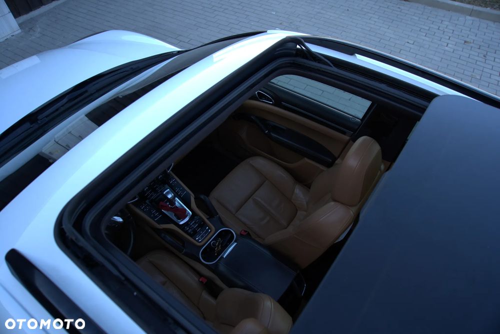 Porsche Cayenne - 18