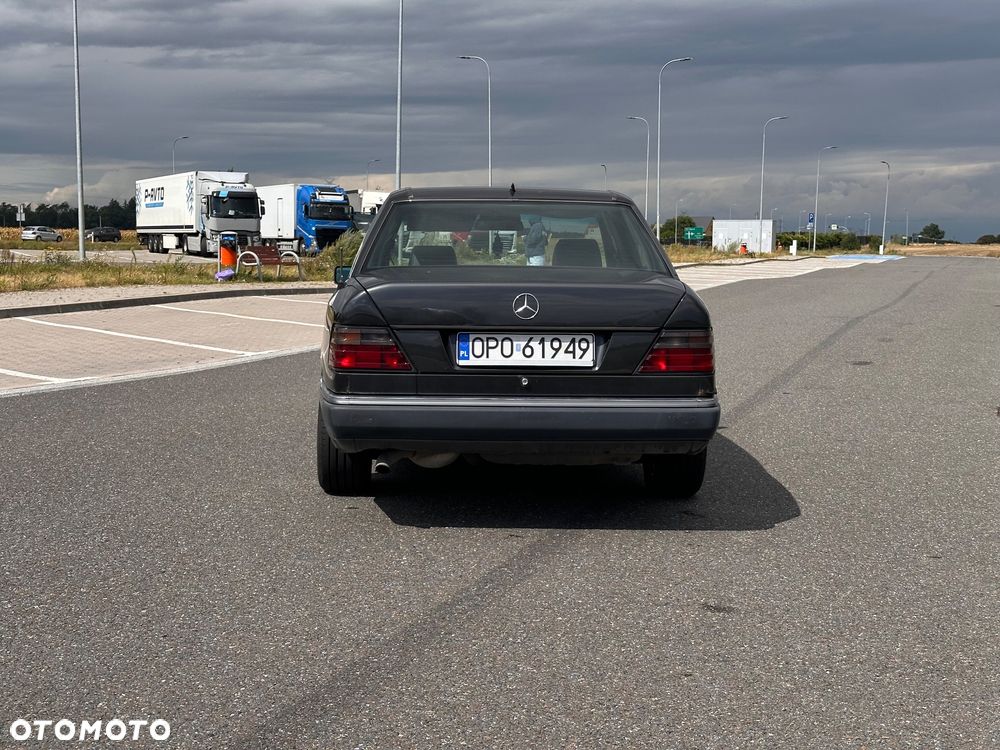 Mercedes-Benz W124 (1984-1993) ver-220 - 5