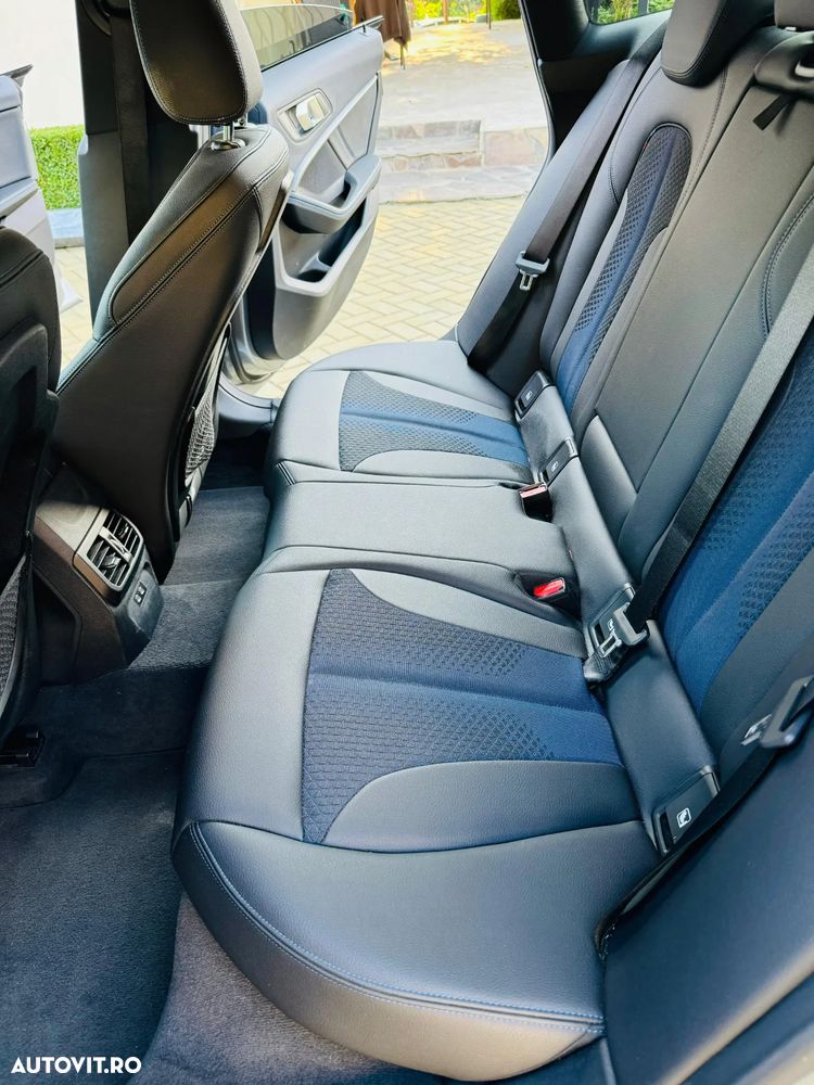 BMW Seria 2 218d xDrive AT - 18