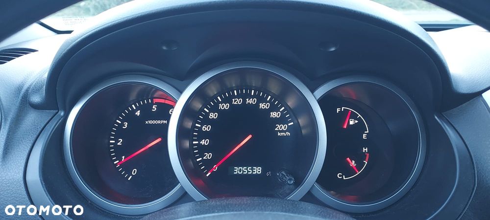 Suzuki Grand Vitara 1.9 DDiS - 11