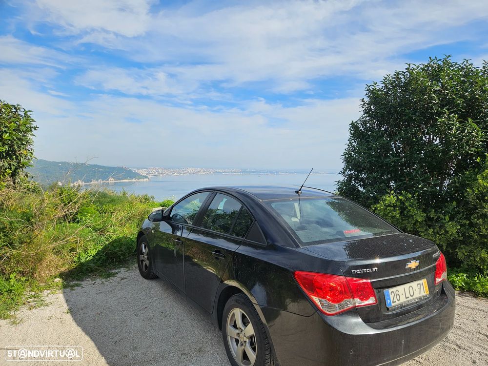 Chevrolet Cruze 1.6 LS - 1